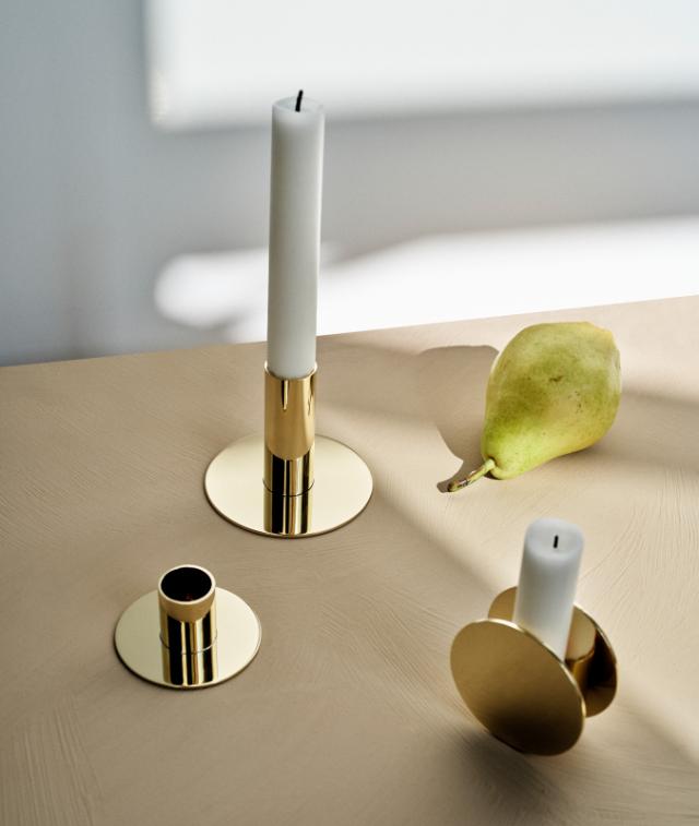 CIRCLE<br>Candle holder, brass